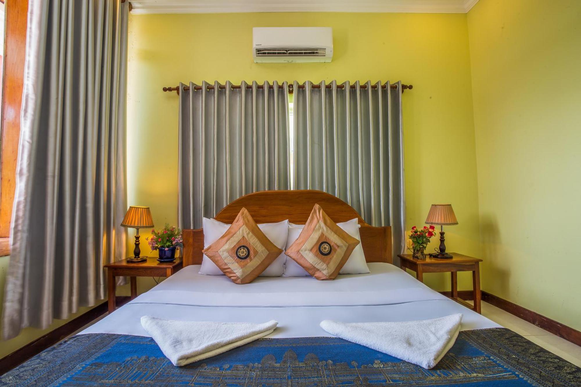 Side Walk Hotel Сием Реап Екстериор снимка