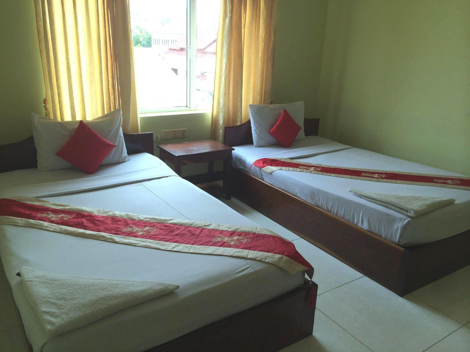 Side Walk Hotel Сием Реап Екстериор снимка